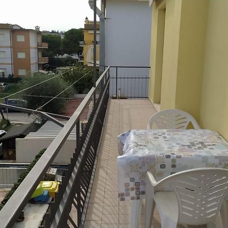Appartamento Marcella a due passi dal mare Marcelli Esterno foto