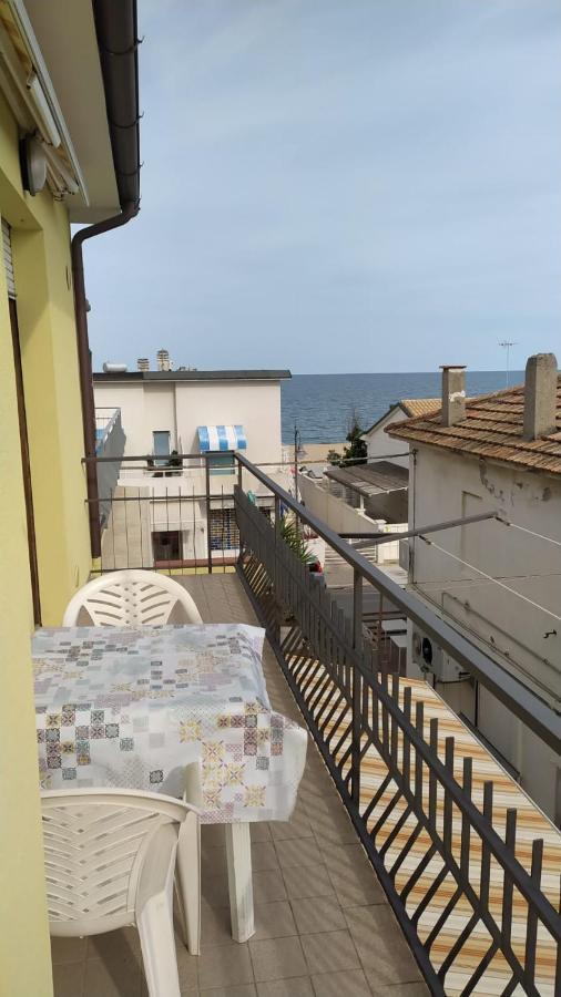 Appartamento Marcella a due passi dal mare Marcelli Esterno foto