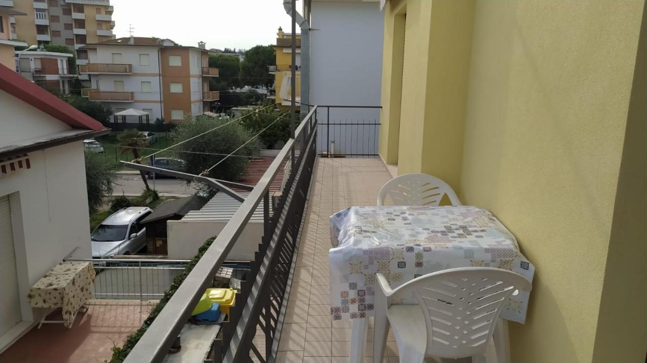 Appartamento Marcella a due passi dal mare Marcelli Esterno foto